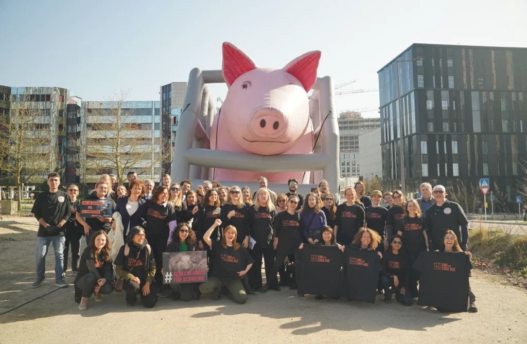 End The Cage Age: a Lussemburgo ricorso contro la Commissione